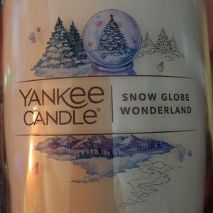Brand New !! Never Used !! Holiday Yankee Candle